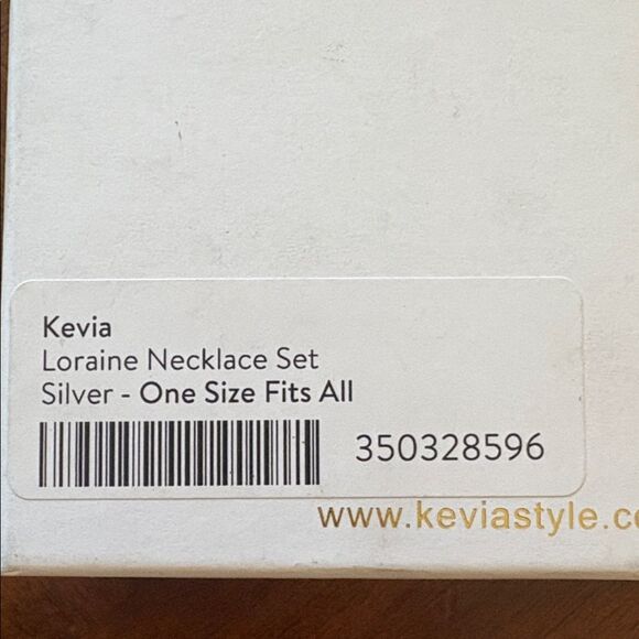 Kevia Teardrop Natural Stone Necklace Set - Picture 4 of 6